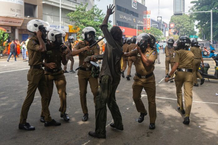 පන්ති පාලනයේ නිර්මානයක් වන මත් උවදුරෙන් හා පාතාලයෙන් තරුණ ජීවත රැක ගැනීම උදෙසා, ධනවාදයෙන් ස්වාධීන ක්රියාකාරී කමිටු ගොඩනගමු ! පන්ති පාලනයේ නිර්මානයක් වන මත් උවදුරෙන් හා පාතාලයෙන් තරුණ ජීවත රැක ගැනීම උදෙසා, ධනවාදයෙන් ස්වාධීන ක්රියාකාරී කමිටු ගොඩනගමු !